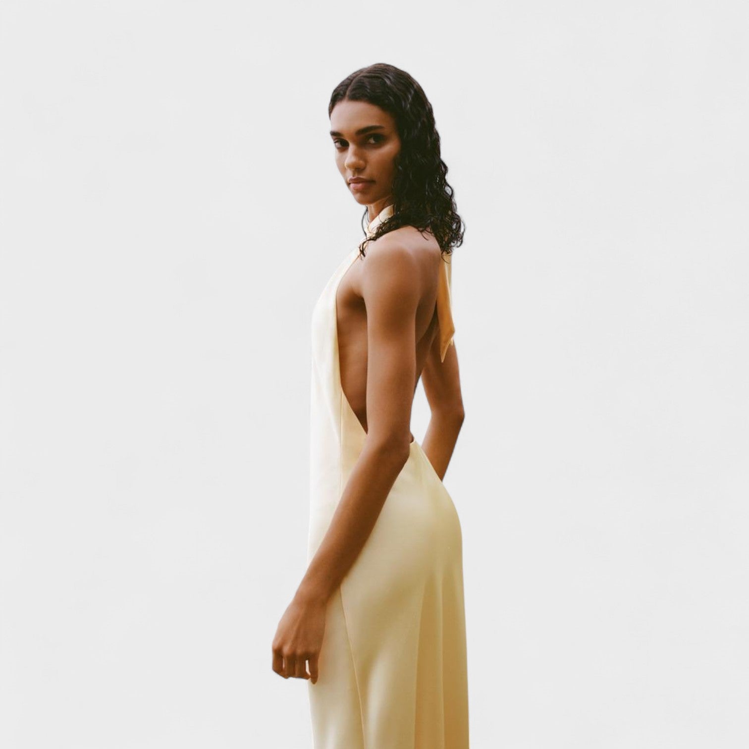 Gala – Satino Halter Suknelė