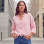 Chiara™ | Palaidinė su V Iškirpte ir Švelniais Volančiais