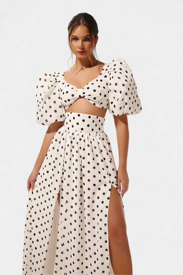 Sherine Polka Dot Sijonų ir Marškinių Komplektas su Pūkuotomis Rankovėmis