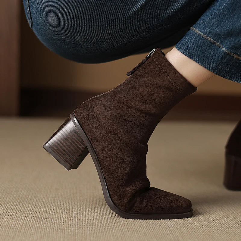 Liepa™ – Zomšinė Elegancija ir Kasdienis Komfortas