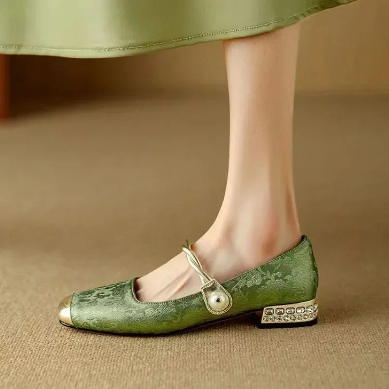 Aušrelė™ | Klasikiniai batai su dirželiu ir elegantiška linija