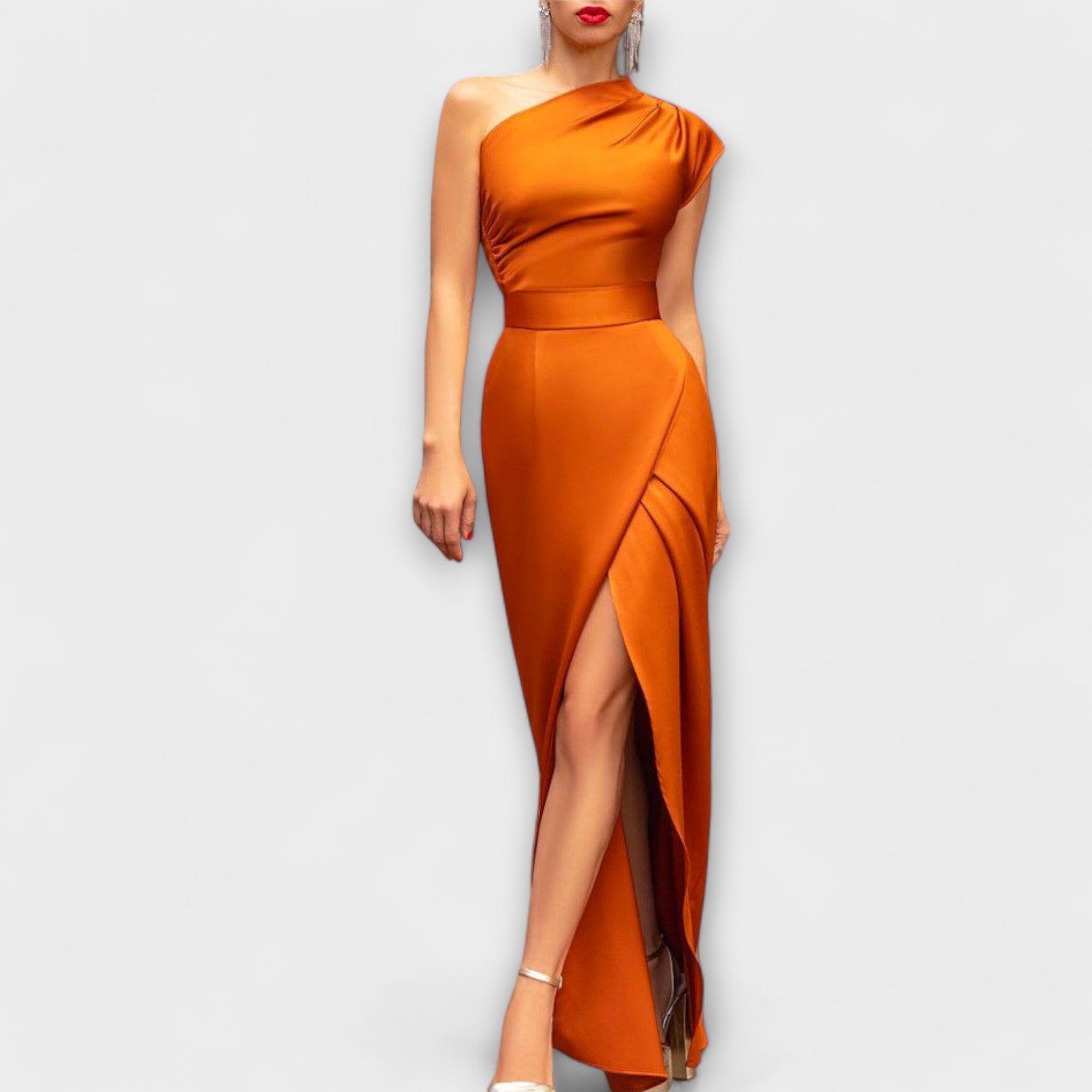 Sandra - Elegantiška naktinė suknelė