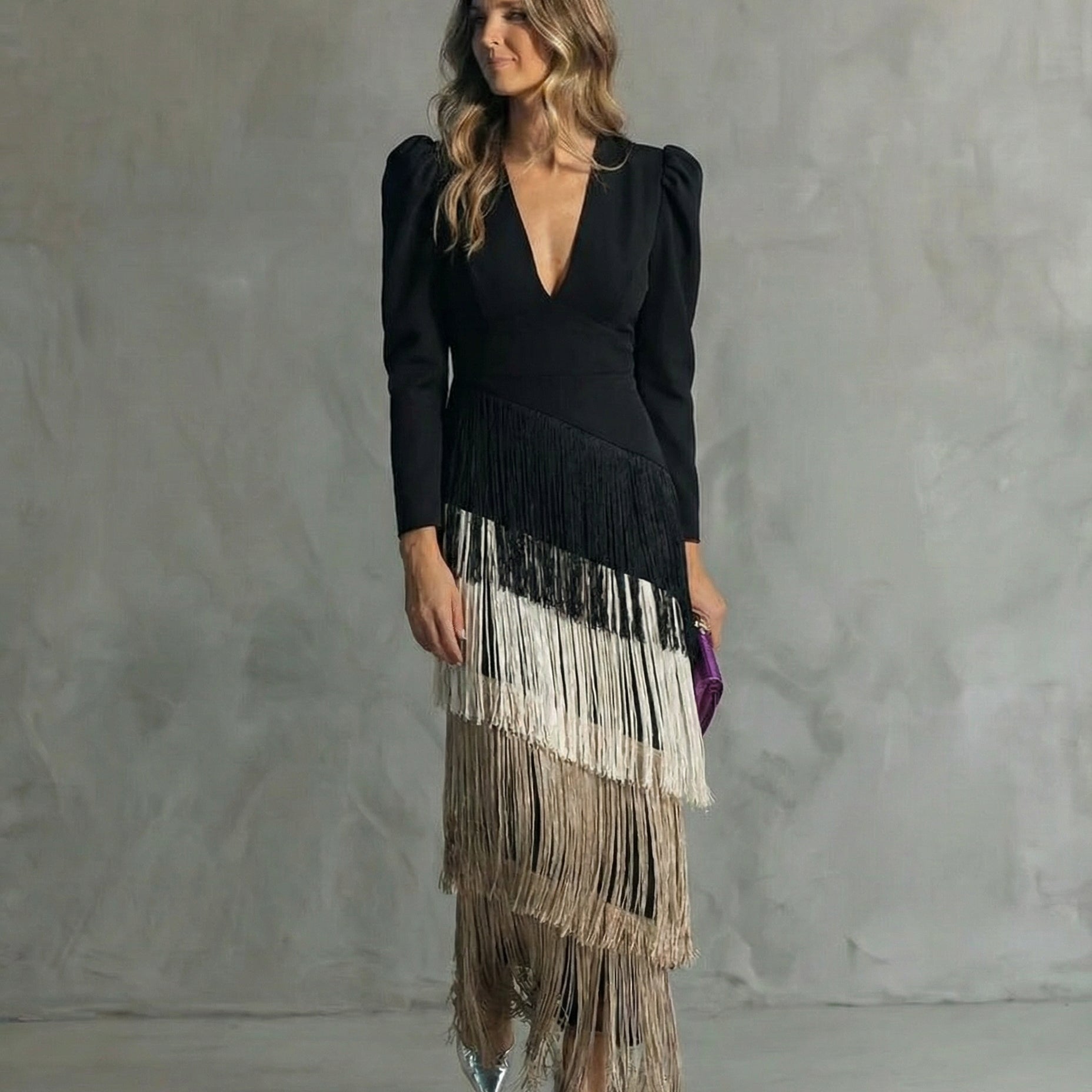 Clara™ | Elegantiška Midi Suknelė su Rankovėmis ir Kutais